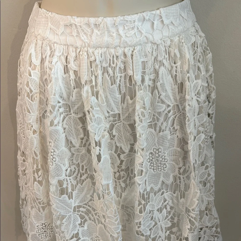 White Floral Lace Midi / A line Skirt - delicate and feminine - Picture 3 of 12